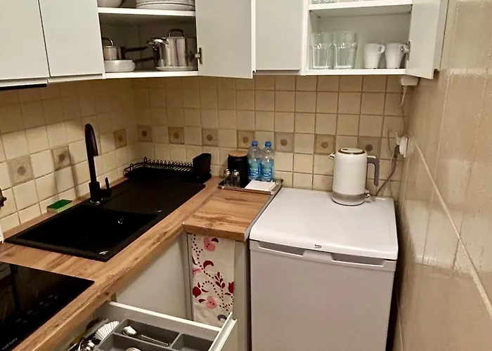 Rj Malczewskiego Apartment